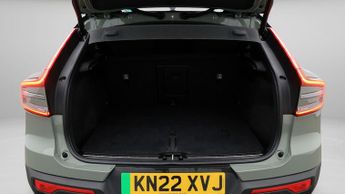 Volvo C40 RECHARGE PRO TWIN AWD