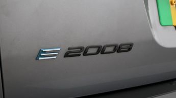 Peugeot E-2008 GT