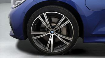 BMW 3 Series 330E M SPORT
