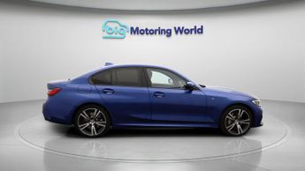 BMW 3 Series 330E M SPORT