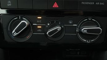 Volkswagen T-Cross SE EDITION TSI DSG