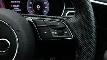 Audi A4 TFSI S LINE BLACK EDITION