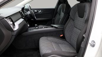 Volvo V60 B3 MOMENTUM