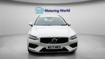 Volvo V60 B3 MOMENTUM
