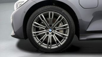 BMW 3 Series 330E M SPORT