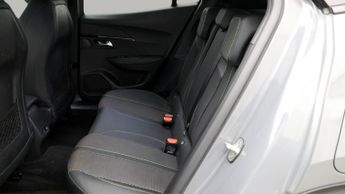 Peugeot E-2008 GT