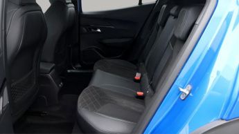Peugeot E-2008 GT PREMIUM
