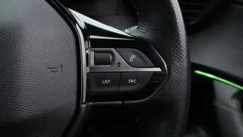 Peugeot E-2008 GT PREMIUM