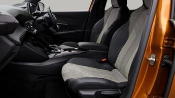 Peugeot E-2008 GT PREMIUM