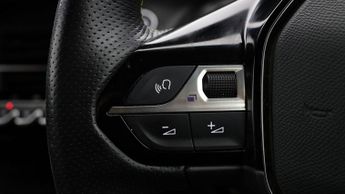 Peugeot E-2008 GT PREMIUM