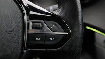 Peugeot E-2008 GT PREMIUM