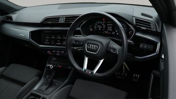Audi Q3 TFSI E S LINE