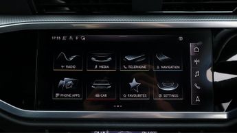 Audi Q3 TFSI E S LINE