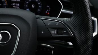 Audi Q3 TFSI E S LINE