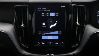 Volvo XC60 B5 MOMENTUM