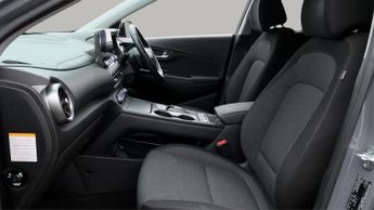 Hyundai KONA PREMIUM
