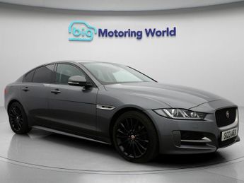 Jaguar XE D R-SPORT