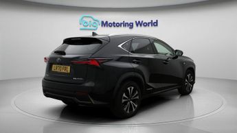 Lexus NX 300H F SPORT