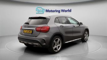 Mercedes-Benz GLA GLA 180 AMG LINE EDITION