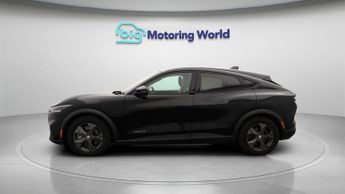 Ford Mustang Mach-E BASE