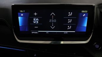 Peugeot E-2008 GT PREMIUM