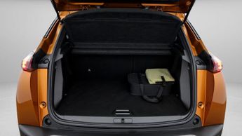 Peugeot E-2008 GT PREMIUM