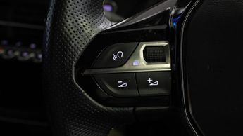 Peugeot E-2008 GT PREMIUM
