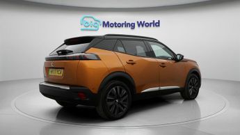 Peugeot E-2008 GT PREMIUM