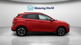 Hyundai KONA PREMIUM