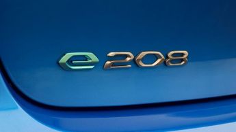 Peugeot E-208 GT PREMIUM