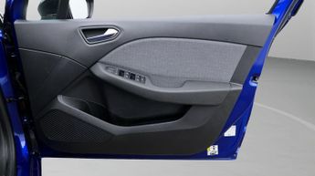 Renault Clio TECHNO E-TECH