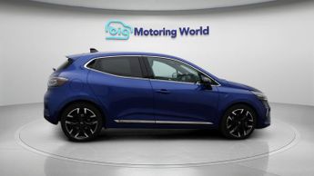 Renault Clio TECHNO E-TECH