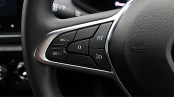 Renault Clio TECHNO E-TECH