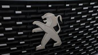 Peugeot E-2008 ACTIVE PREMIUM PLUS