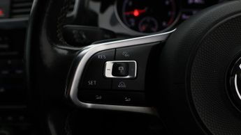 Volkswagen Golf R LINE TSI DSG