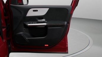 Mercedes-Benz EQA EQA 300 4MATIC AMG LINE