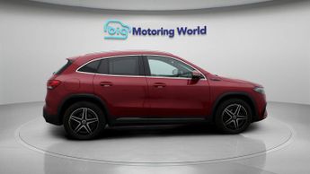 Mercedes-Benz EQA EQA 300 4MATIC AMG LINE