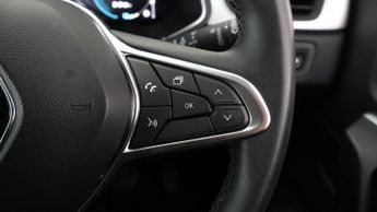 Renault Captur TECHNO E-TECH