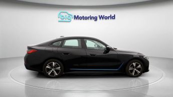 BMW i4 EDRIVE40 SPORT