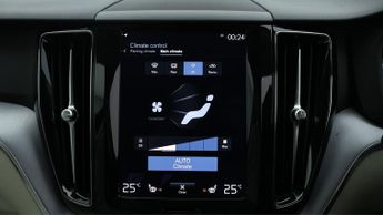 Volvo XC60 B5 MOMENTUM