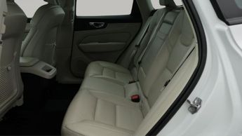 Volvo XC60 B5 MOMENTUM