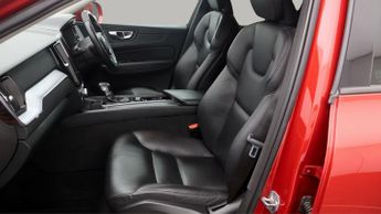 Volvo XC60 T5 MOMENTUM AWD