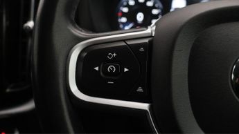 Volvo XC60 T5 MOMENTUM AWD