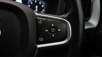 Volvo XC60 T5 MOMENTUM AWD