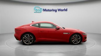 Jaguar F-Type I4 R-DYNAMIC