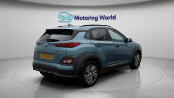 Hyundai KONA PREMIUM