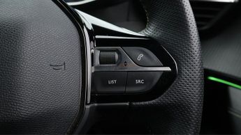 Peugeot E-2008 GT PREMIUM