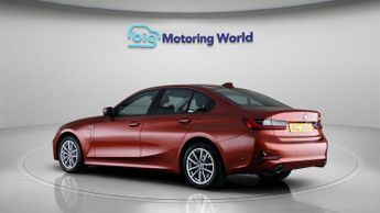 BMW 3 Series 330E SE PRO