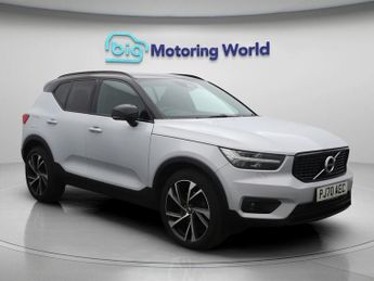 Volvo XC40 B4 R-DESIGN PRO