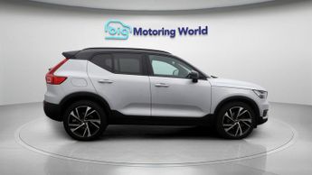 Volvo XC40 B4 R-DESIGN PRO
